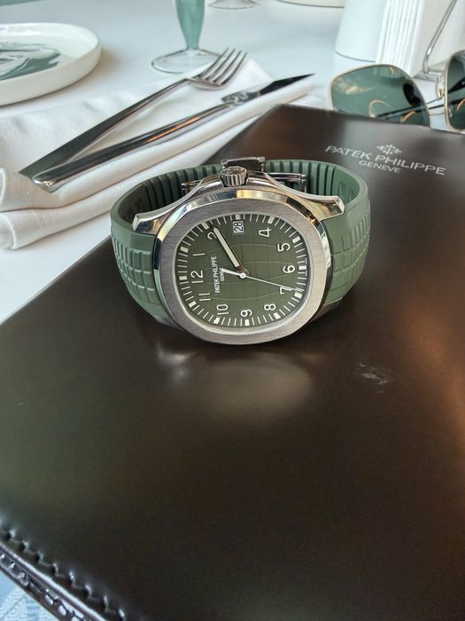 Patek Philippe Aquanaut  5168G-010 Aur Alb Fulll Set