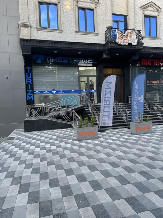 Проспект пожарныйни олдида 30кв лик нотурар бино сотилади.