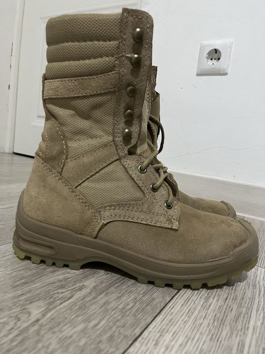 Берцы песончные