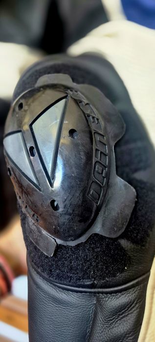 Combinezon moto Yamaha GYTR original, piele, 2 piese, mărimea 52