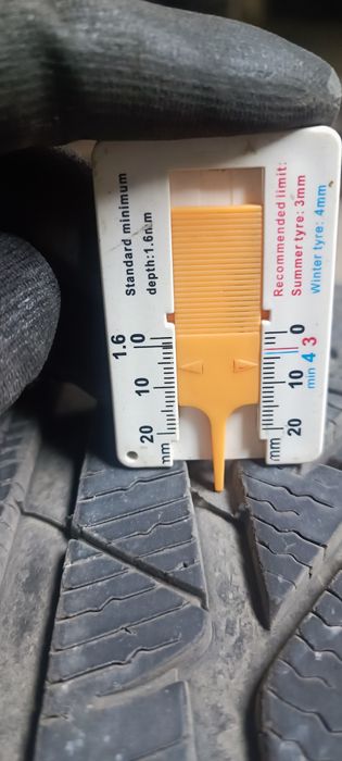 235/55/18 MICHELIN