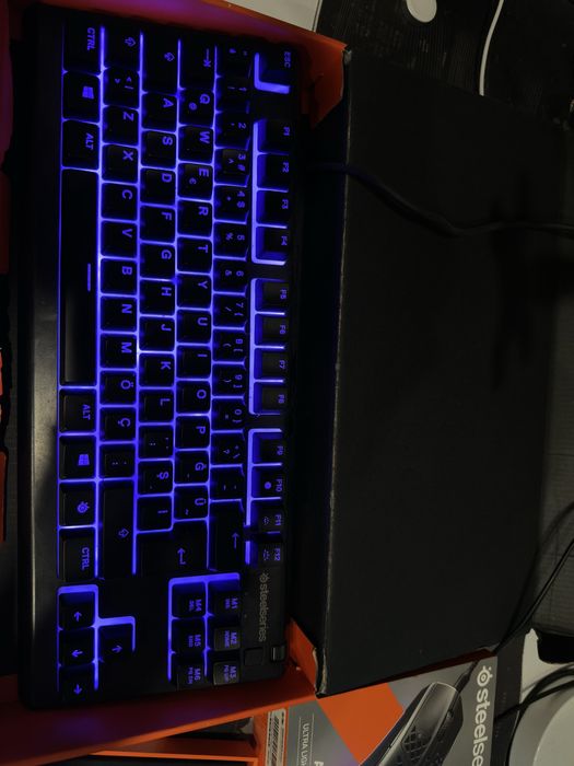 Steelseries клавиатура и мишка