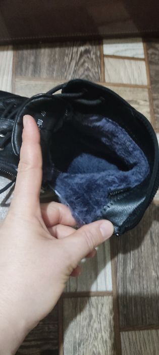 Продам зимние кожаные ботинки