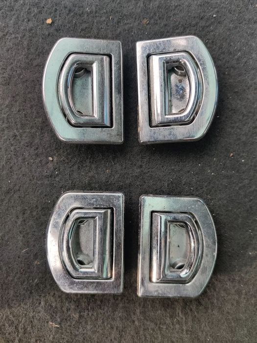 Cleme carlige fixare portbagaj Seat Exeo Audi  A4 A6 Vw Golf Passat Skoda 1K0864203