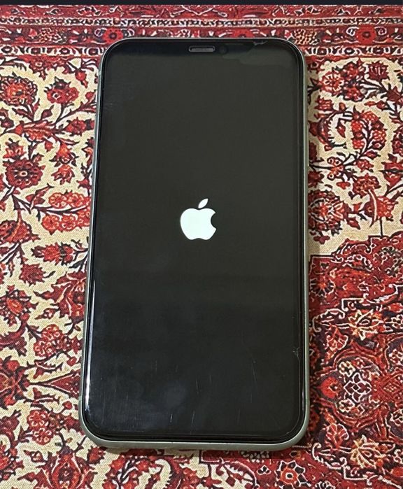 Айфон 11 , один хозяин