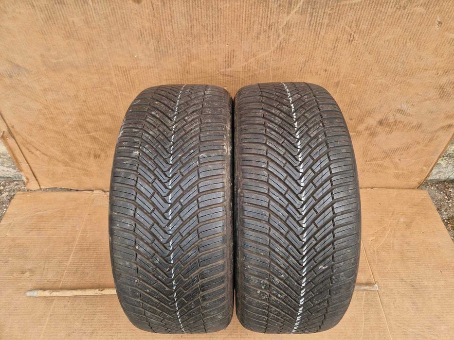 2 броя Continental R19 245/45
Всесезони гуми 
DOT1023