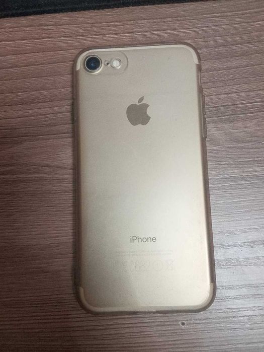 продам айфон 7 срочно