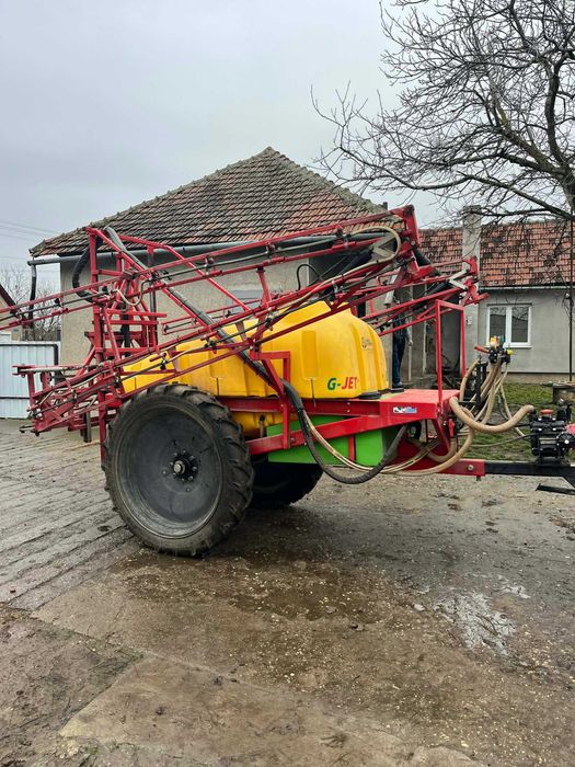 Vand Erbicidator tractat 2200l si 18m latime