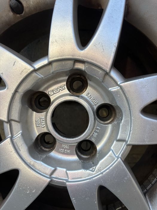 Set cauciucuri vară 185/60 R15 + jante aluminiu 15 – stare foarte bună