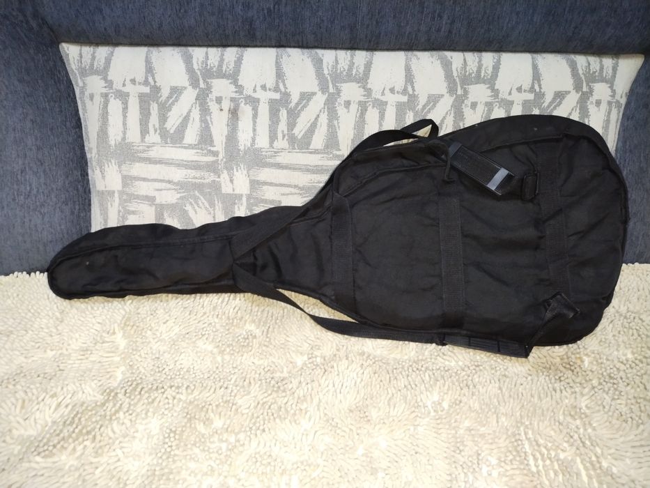 Продам гитару в отличном состоянии