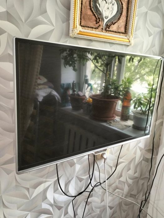 Телевизор TCL