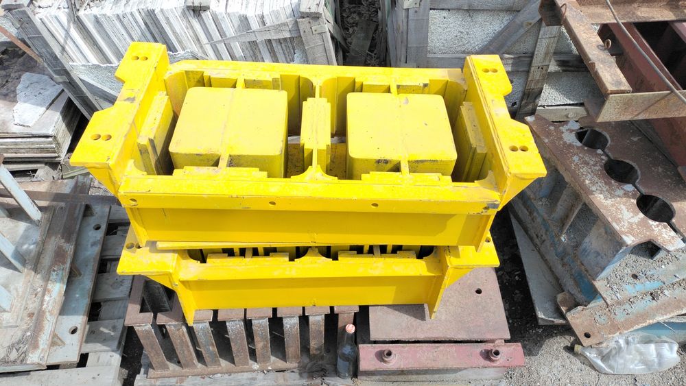 Матрица для сплитерных, песко-блоков