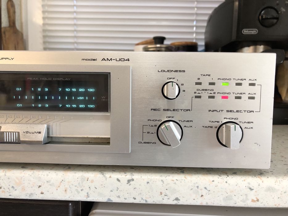 Akai AM-U04 стерео