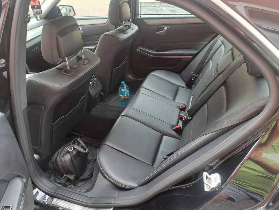 Vând Mercedes E220D W212