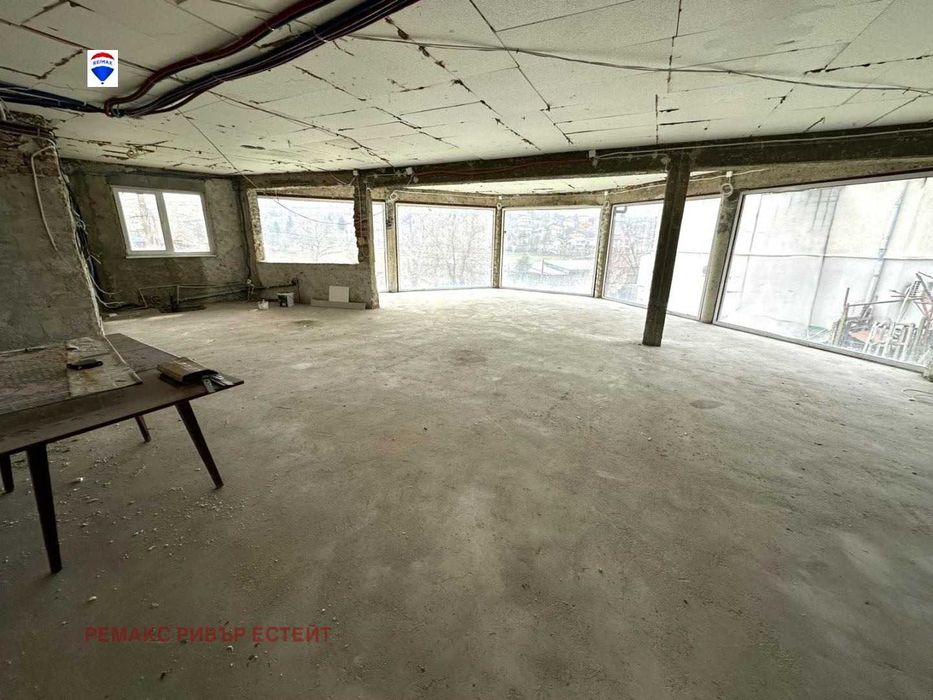 Къща на два етажа в с. Николово