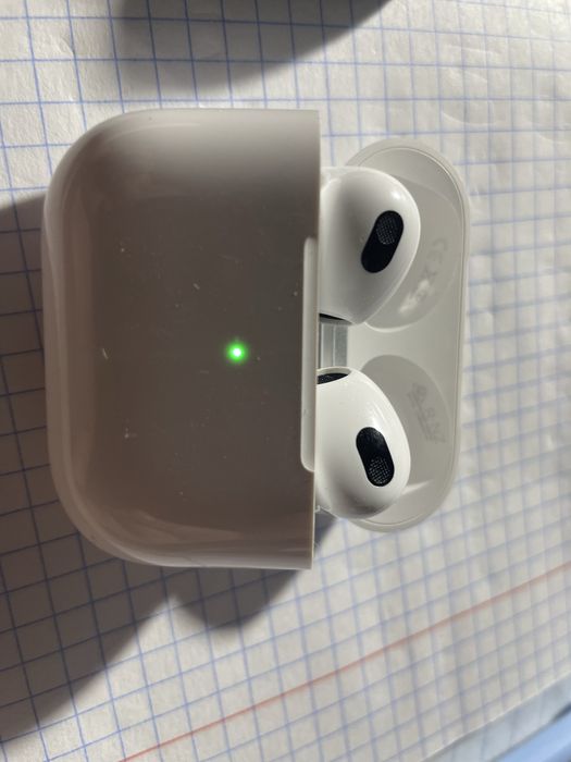 Apple AirPods 3
