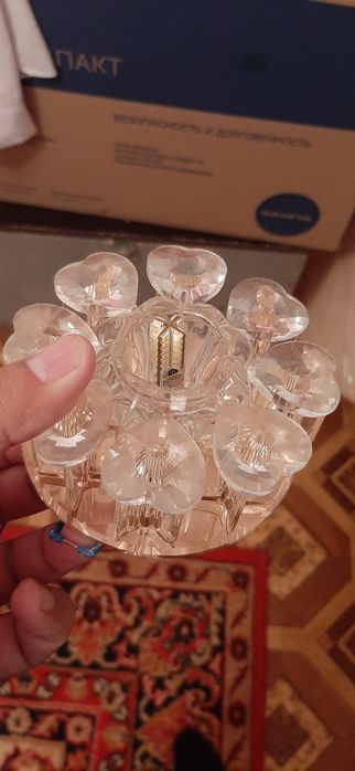 Продам Светильник потолочный