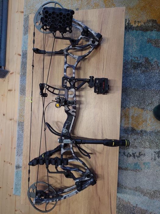 Bear Kuma 30  345fps лък