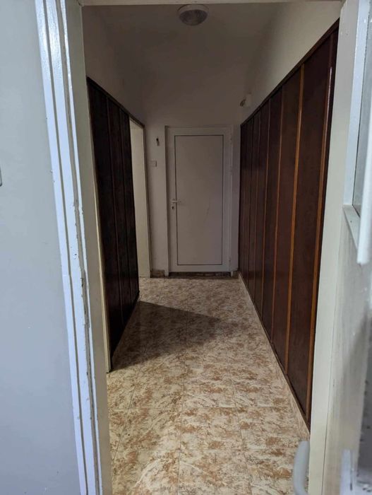 Дава се под наем Едностаен апартамент в Враца, Център - 46 кв.м за 153 € - Снимка #3