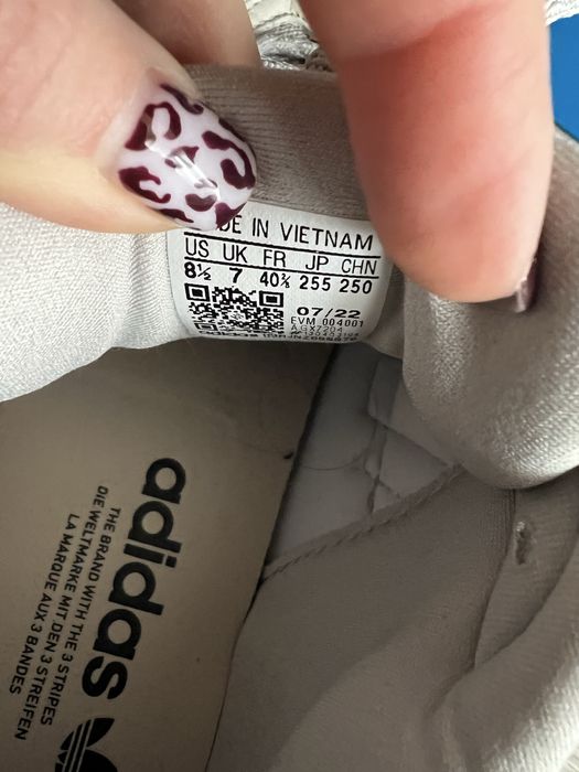 Оригинални маратонки Adidas Oznova W