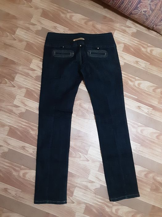 Продам новые женские джинсы привозные