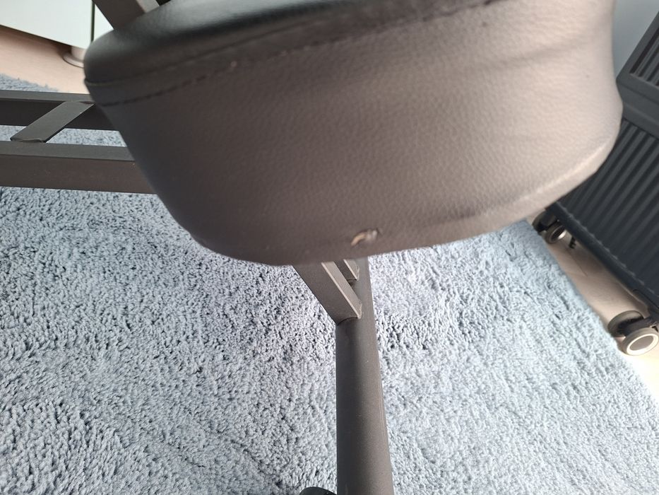 Scaun ergonomic cu suport pentru genunchi