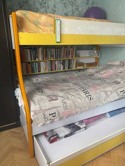 Двуетажно/триет. италианско  легло, подарък 2 матрака - намалено