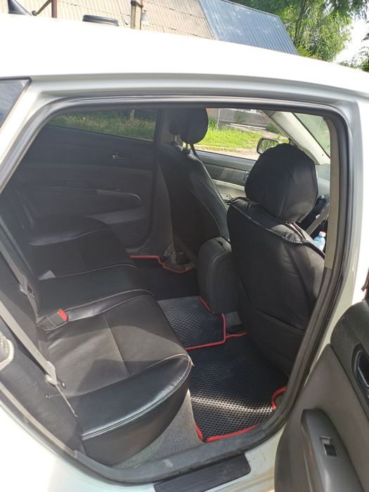 Тайота Приус  гибрид