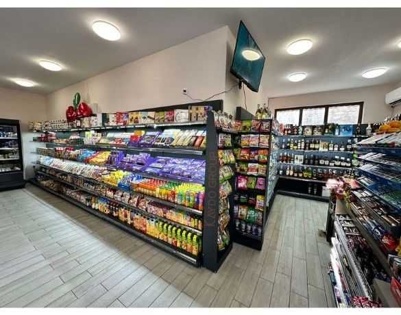 Метални крайстенни и островни стелажи за магазин за нон стоп