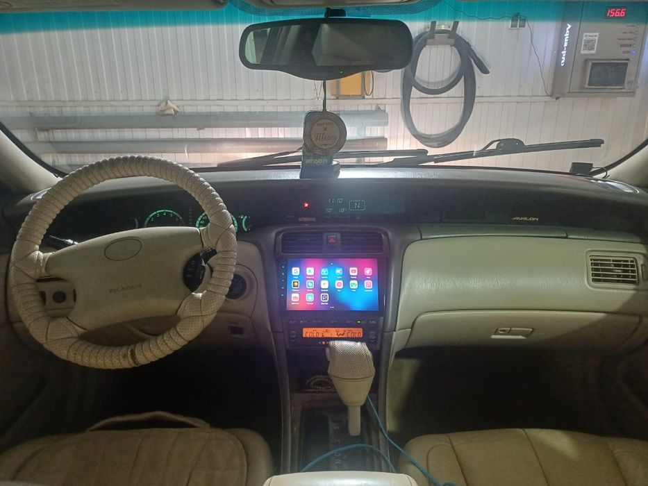 Тойота авалон 2000