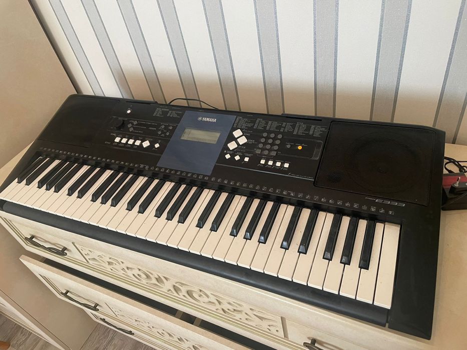 Продам синтезатор Yamaha