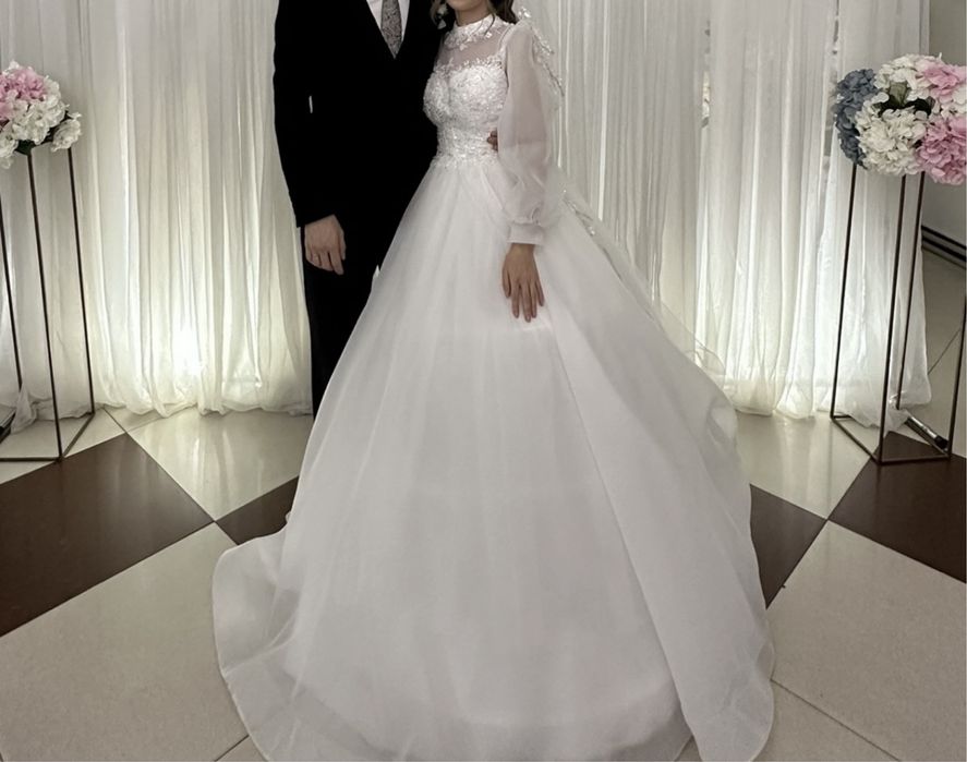 Свадебное платье