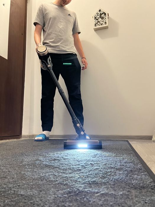 Aspirator inteligent fara fir ca dyson