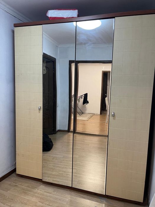 Шкаф 50.000тг.  В хорошем состояние. Срчооо