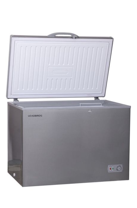 Продам морозильник ларь и весы