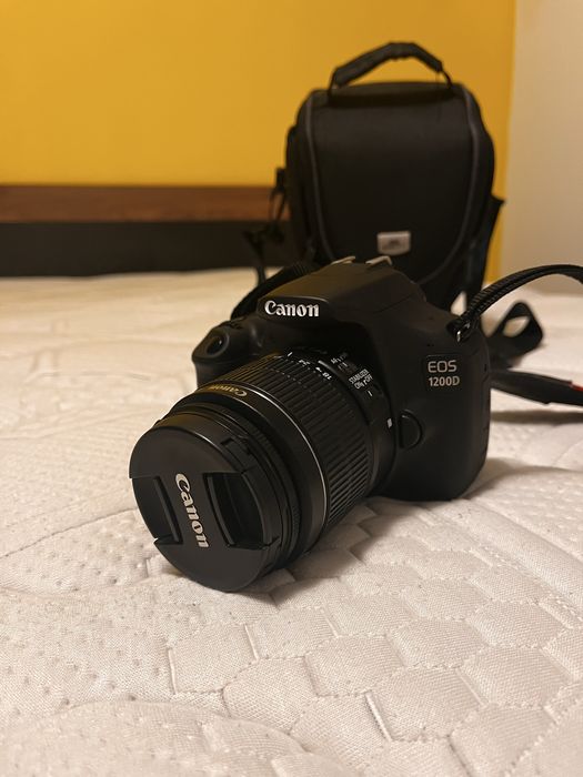 Canon 1200 D полупрофесионална камера