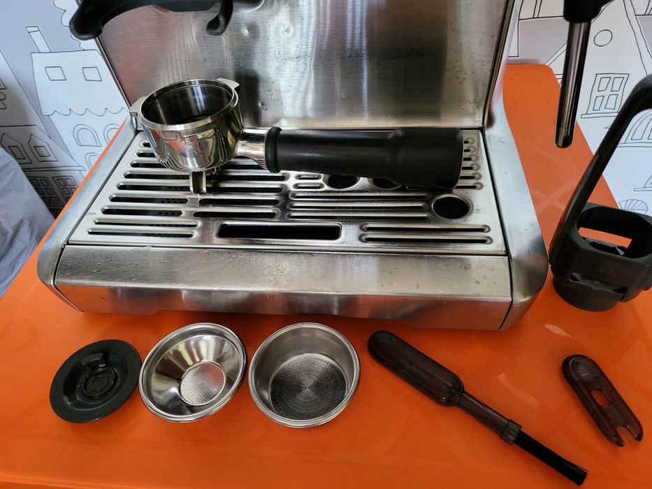 Еспресо машина SAGE Barista Express Кафемашина с кафемелачка