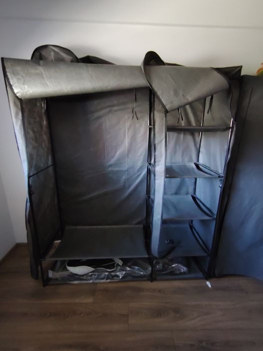 Doua dulapuri model Jisk