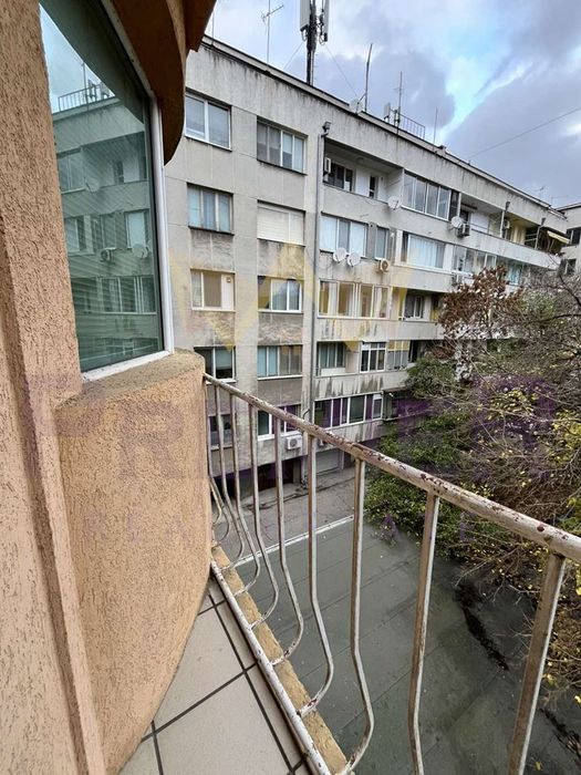 Дава се под наем Двустаен апартамент в Варна, Общината - 55 кв.м за 348.84 € - Снимка #11