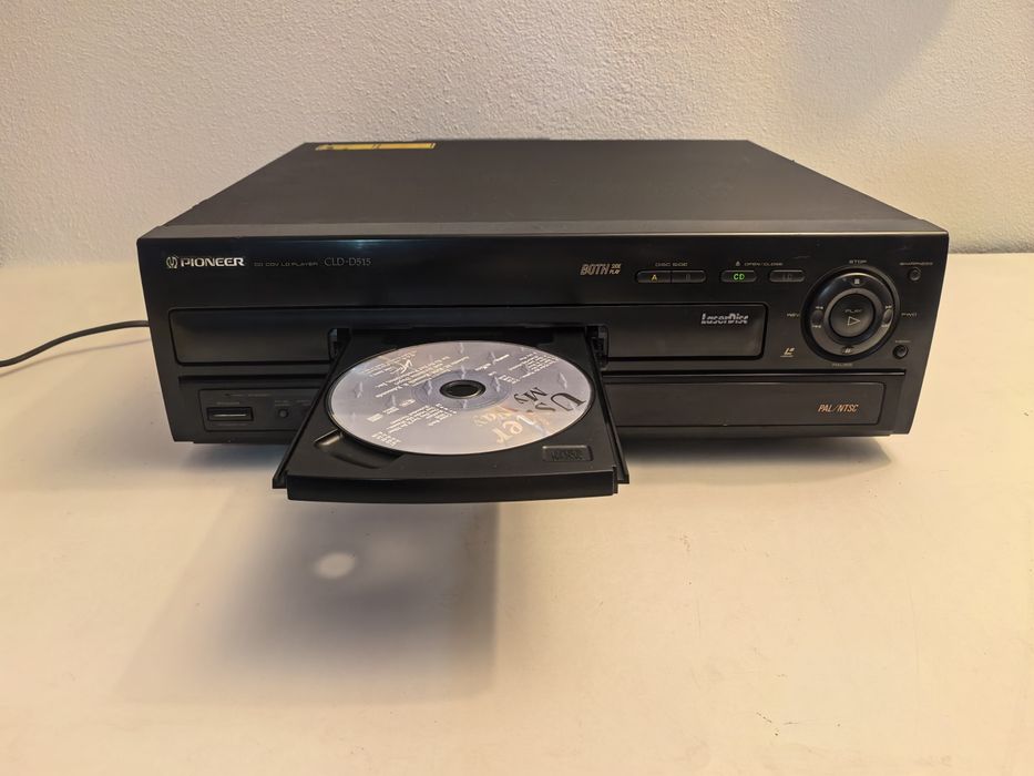CD Pioneer CLD D515 Laser Disc video disc