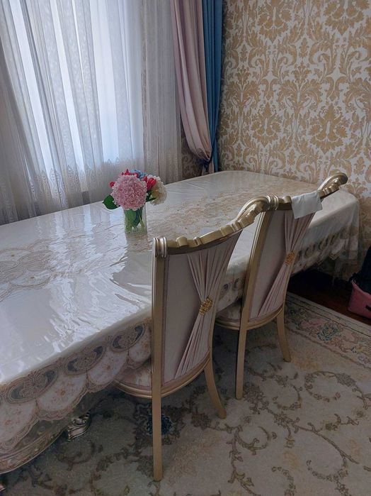 Стол стул для зал