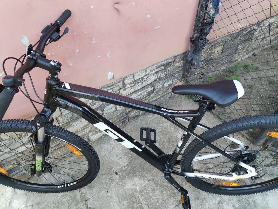 Bicicleta GT Avalanche roti 29 cadru aluminiu XL
