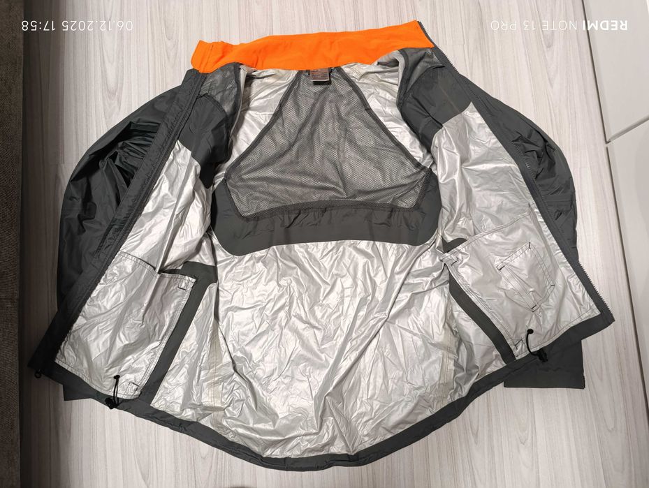 ''Nike''оригинално мъжко водоустойчиво яке за бягане М размер