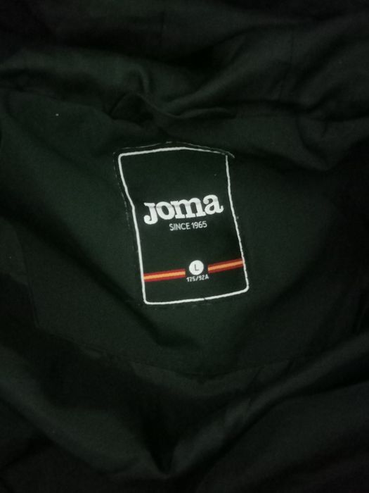 Продам Зимнию куртку Joma