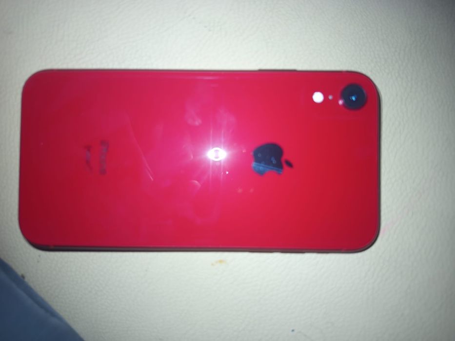 продам iphone xr срочно