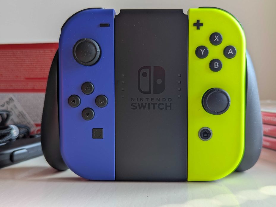 Nintendo Switch+игри+допълнителни Joy-cons