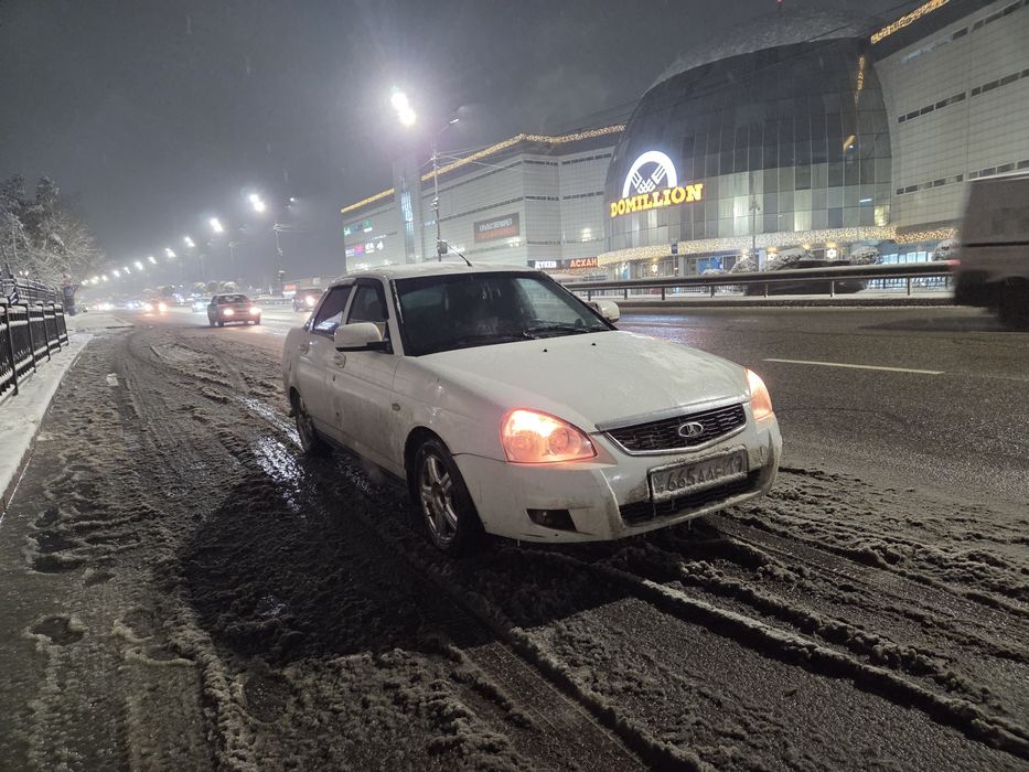 Приора/ ваз / автомобиль