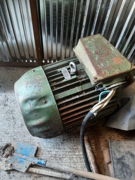 Продам электродвигатель