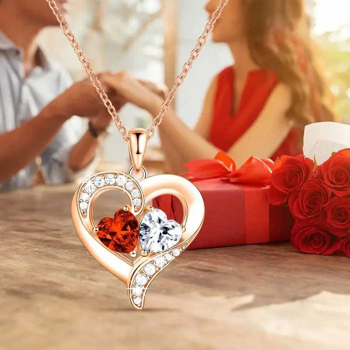 Златно колие с камъни Обичам те в луксозна кутия с рози Подарък 3 вида