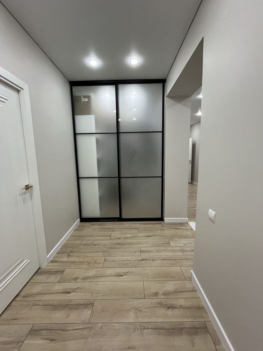 Продам 4 ком квартиру 145 кв м